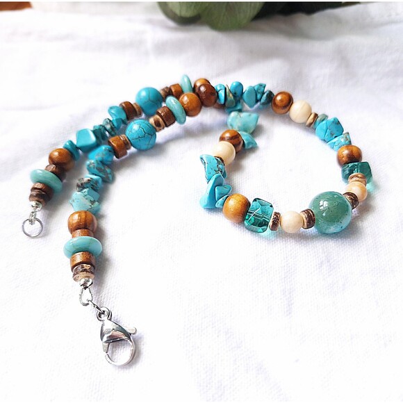 Turquoise Stone Beaded Choker, Chunky Boho Choker, Eclectic Crystal Choker - Picture 1 of 8